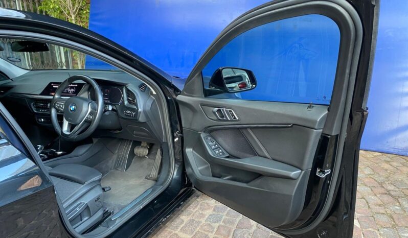 2020 BMW 1 Series 118i Sport Line full