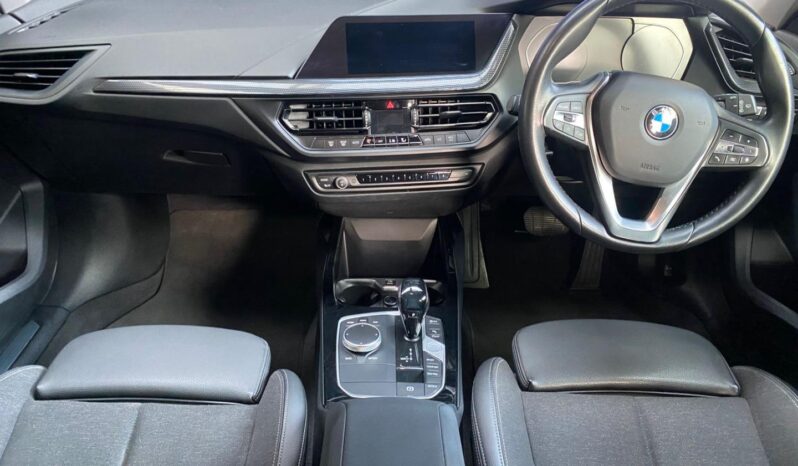 2020 BMW 1 Series 118i Sport Line full