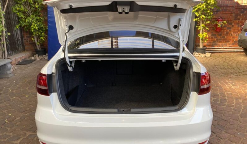 2016 Volkswagen Jetta 1.4TSI Comfortline Auto full