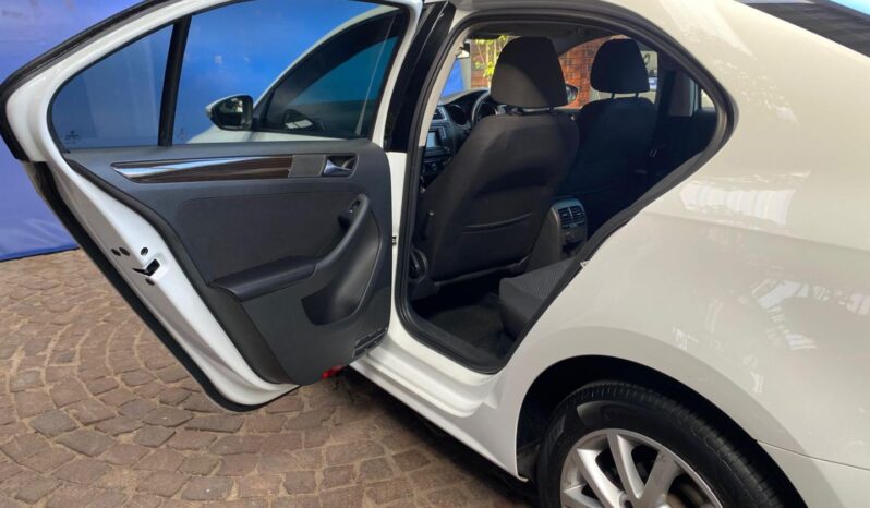 2016 Volkswagen Jetta 1.4TSI Comfortline Auto full