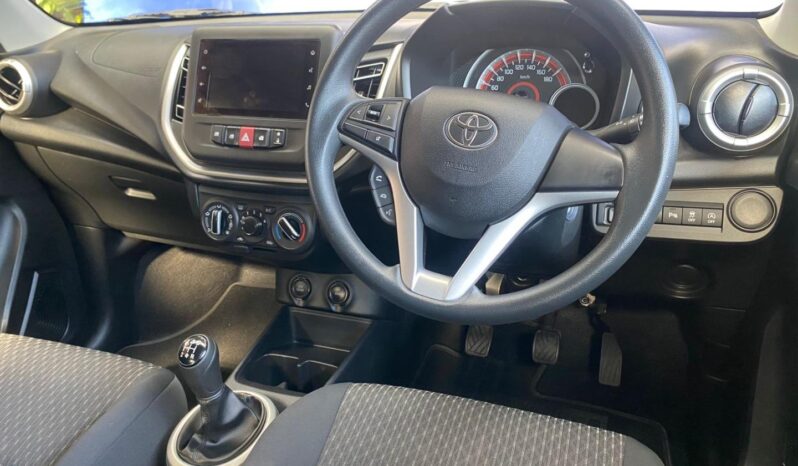 2025 Toyota Vitz 1.0 XR Manual full