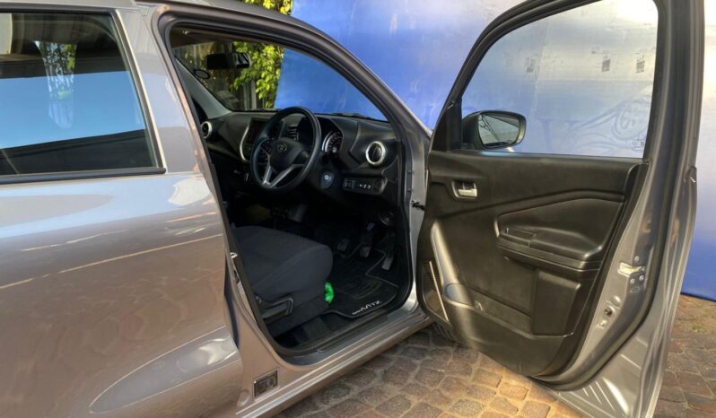 2025 Toyota Vitz 1.0 XR Manual full