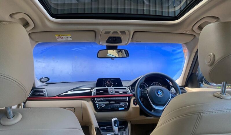 2015 BMW 3 Series 320i M Sport Auto full