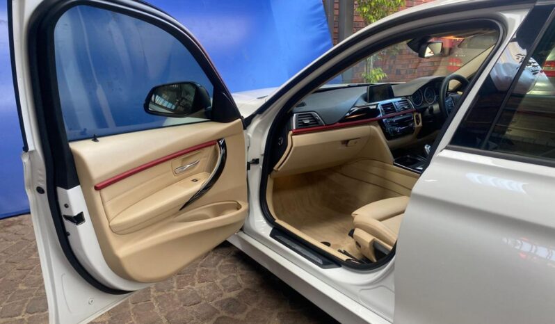 2015 BMW 3 Series 320i M Sport Auto full