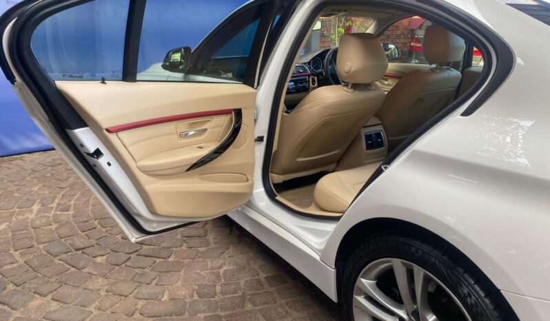 2015 BMW 3 Series 320i M Sport Auto full