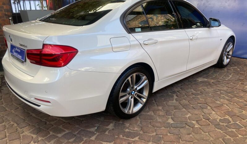 2015 BMW 3 Series 320i M Sport Auto full