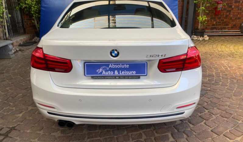2015 BMW 3 Series 320i M Sport Auto full