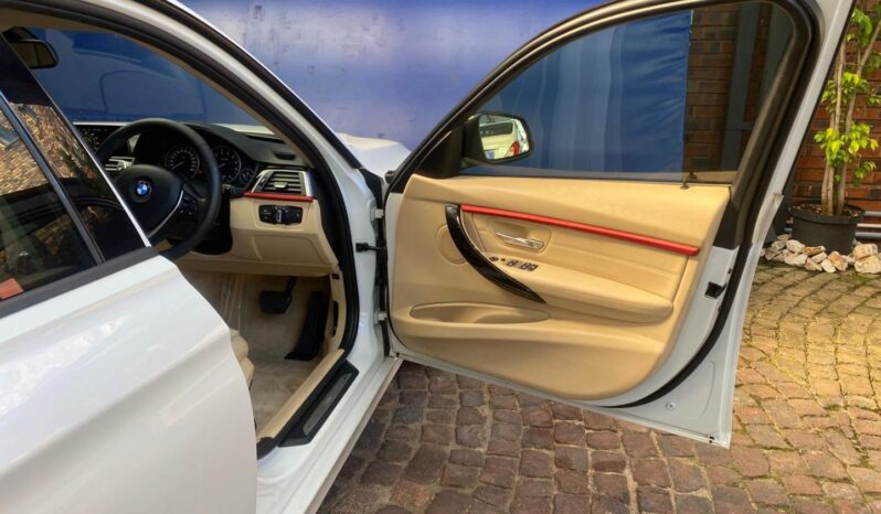 2015 BMW 3 Series 320i M Sport Auto full
