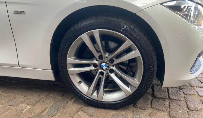 2015 BMW 3 Series 320i M Sport Auto full