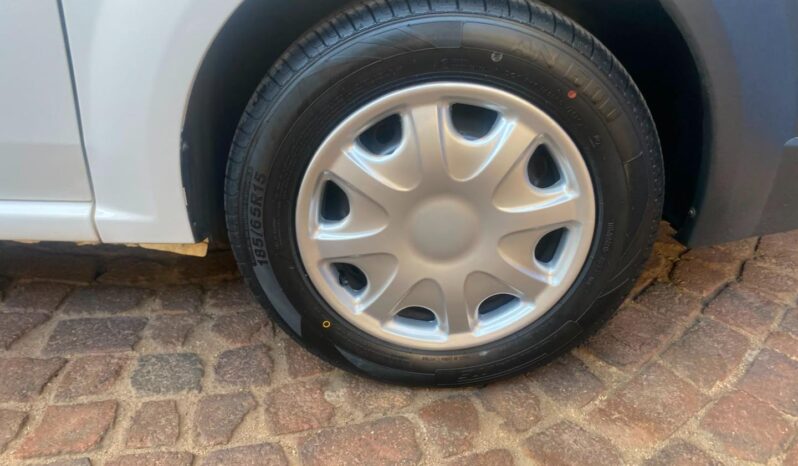 2022 Nissan NP200 1.6i (Aircon) Safety Pack full