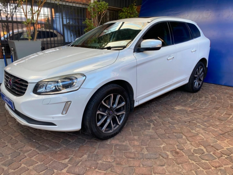 2016 Volvo XC60 D4 Momentum